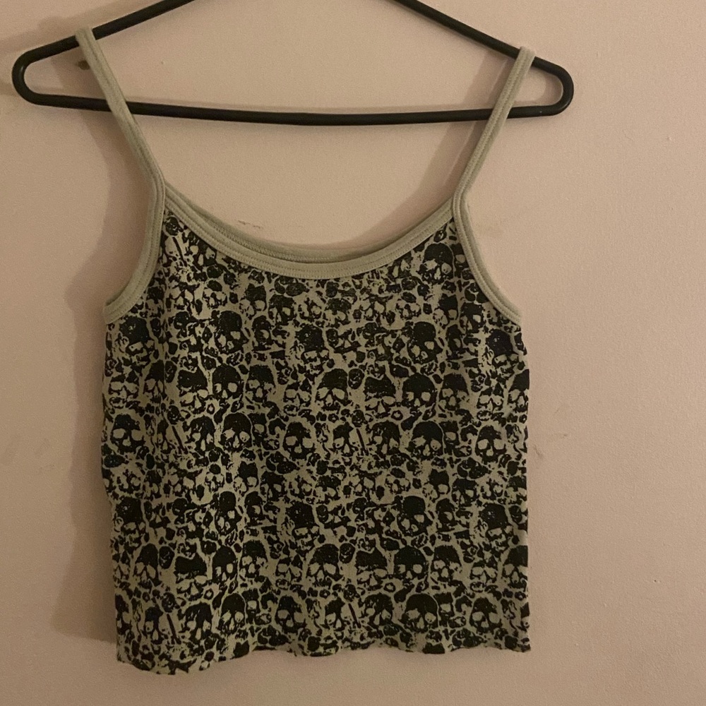 Brandy Melville rare skull detail tank